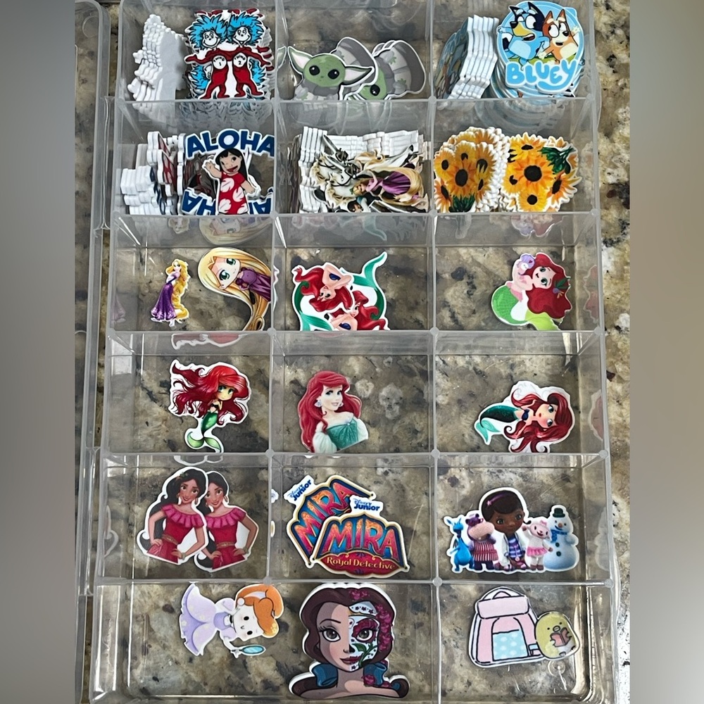 New 130 piece flatback craft bundle plus organization case